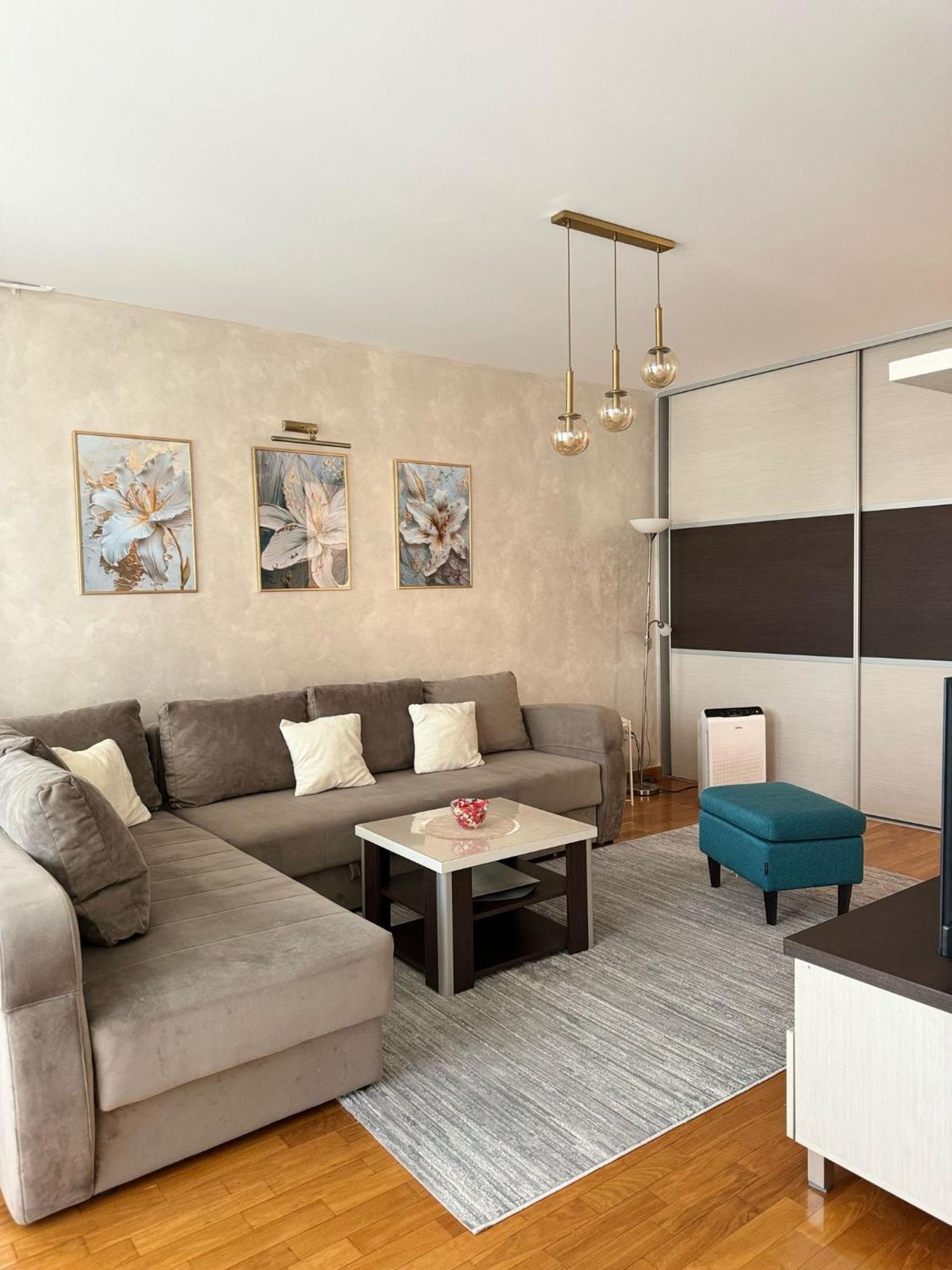 Manhattan Apartman Belvil Beograd Eksteriør bilde