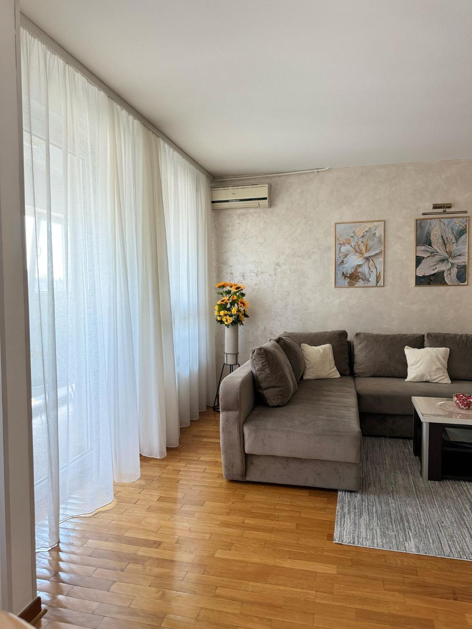 Manhattan Apartman Belvil Beograd Eksteriør bilde