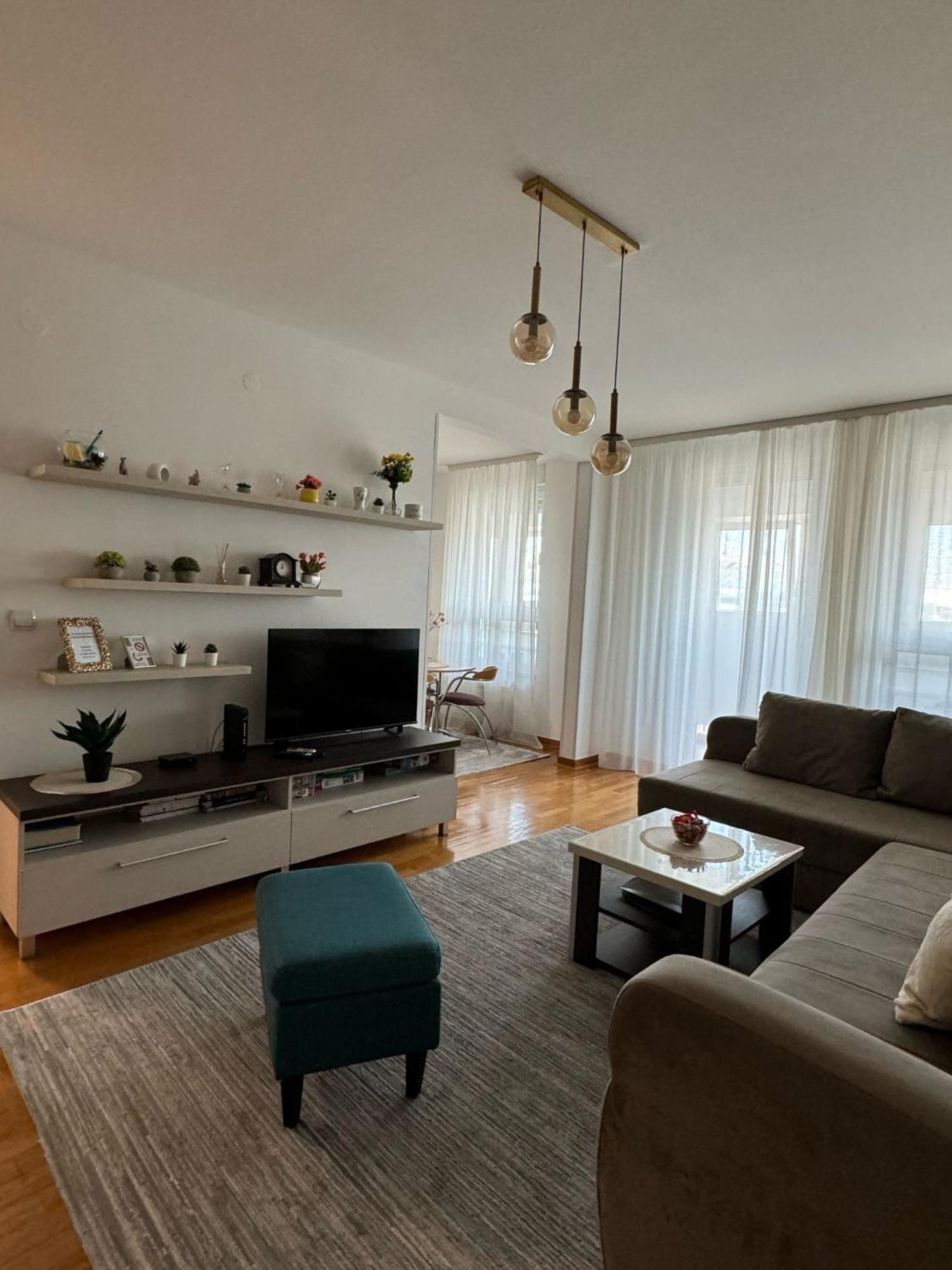 Manhattan Apartman Belvil Beograd Eksteriør bilde
